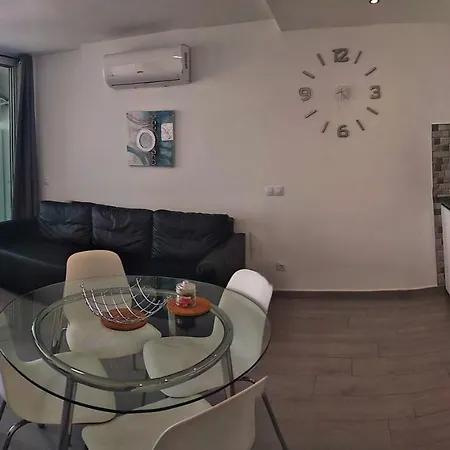 Vacations * 普拉亚戴尔雷安格莱斯